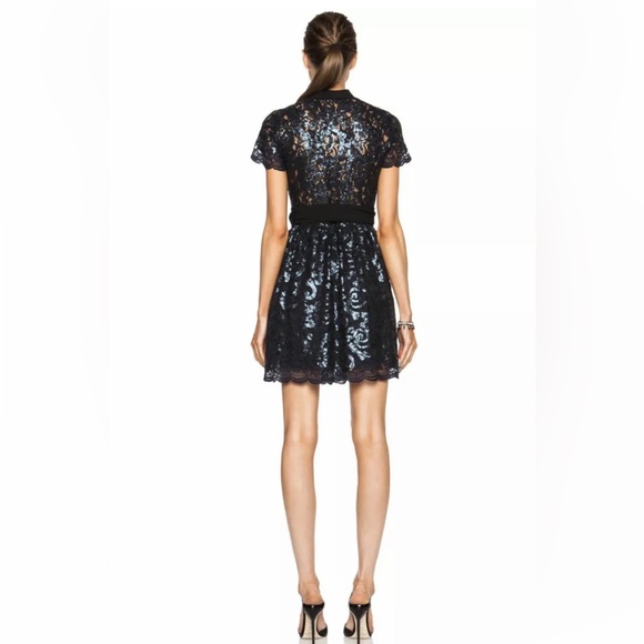 Diane von Furstenberg
SABINA Blue Wrap Sequined Mini Dress size 6 - Picture 11 of 14
